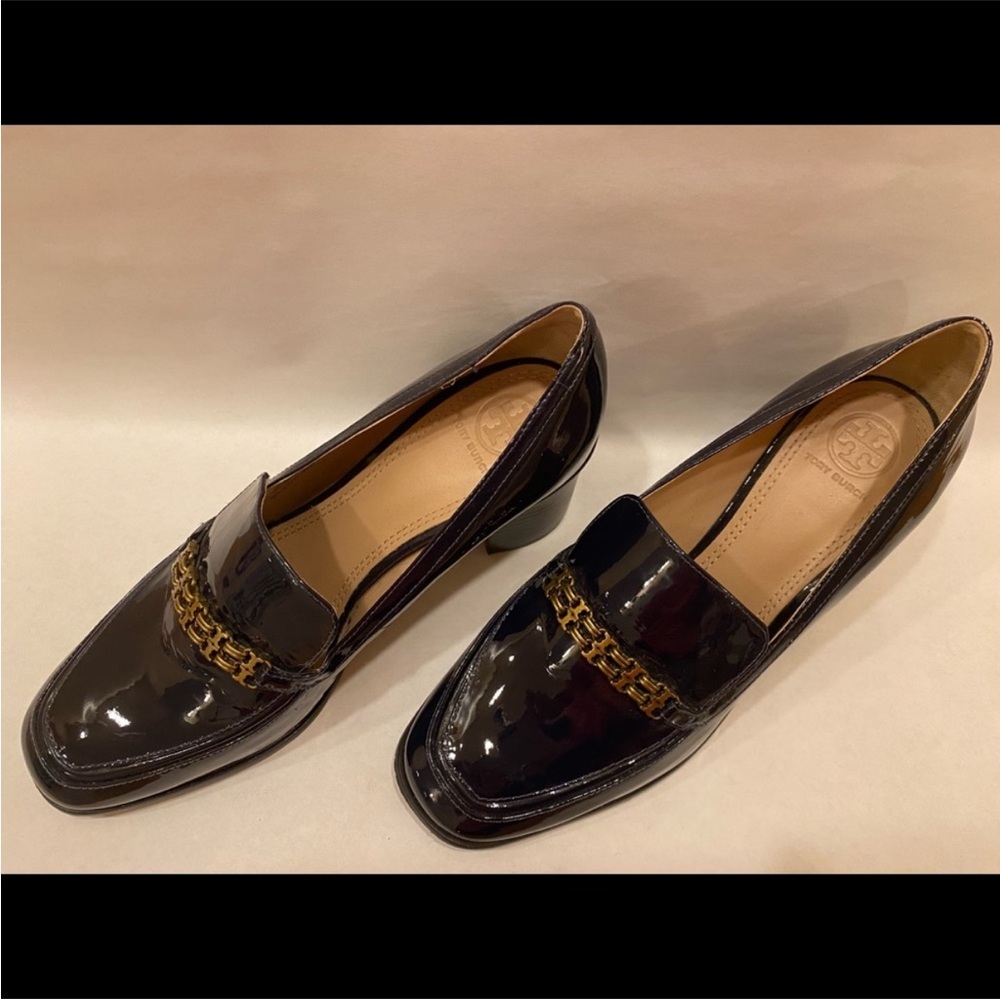 Tory Burch Navy Patent Loafers with Gold Chain